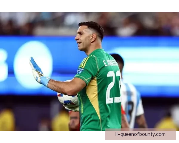大马丁欧协联点球大战两连扑拯救维拉全场英勇表现成就传奇 大马丁欧协联点球大战两连扑拯救维拉全场英勇表现成就传奇